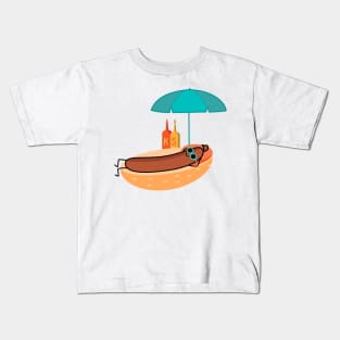 Bratwurst on the beach Kids T-Shirt